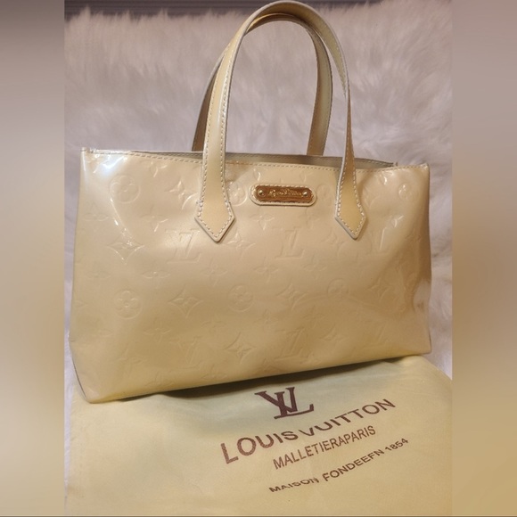 LOUIS VUITTON AUTHENTIC MONOGRAM VERNIS WILSHIRE PM STYLE M91452 IN BLANC CORAIL - Picture 2 of 15